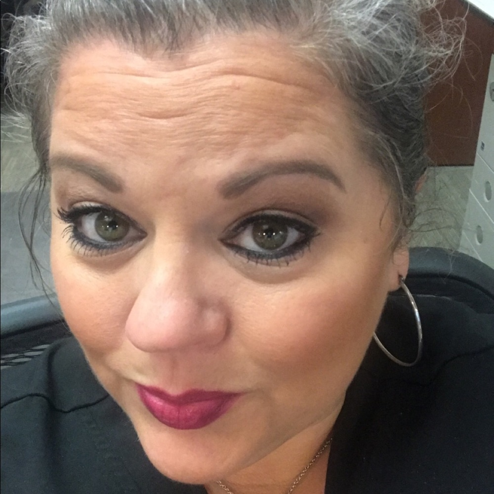 Meet your Posher, Tiffany